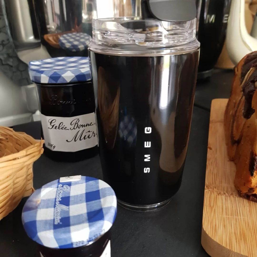 SMEG Thermos Beker